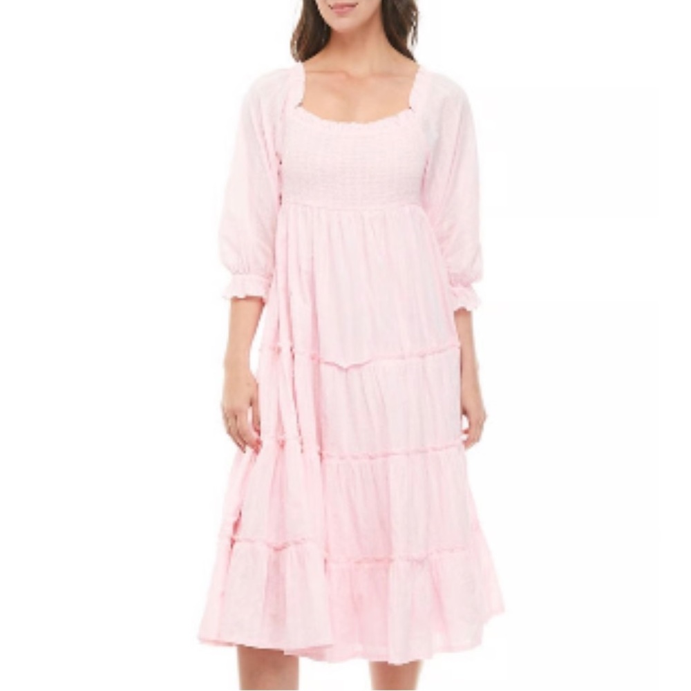 Crown & Ivy Light Baby Pink Swiss Dot Dress Smocked Medium Tier Feminine - Picture 4 of 7